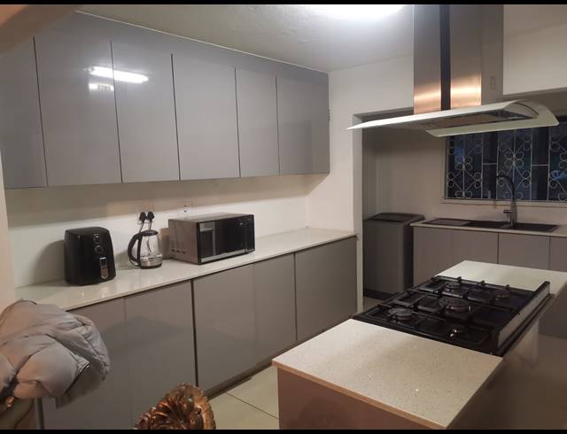 3 BEDROOM HOUSE FOR SALE IN CLAYFIELD